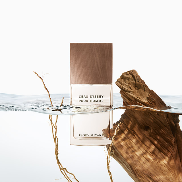 the source of life, the essential element. Water that gave life to Issey  Miyake's first masculine, iconic fragrance: L'Eau d'Issey pour Homme,  reinterpreted throughout the years with many different facets. L'Eau d'Issey  pour Homme Collection will awake your